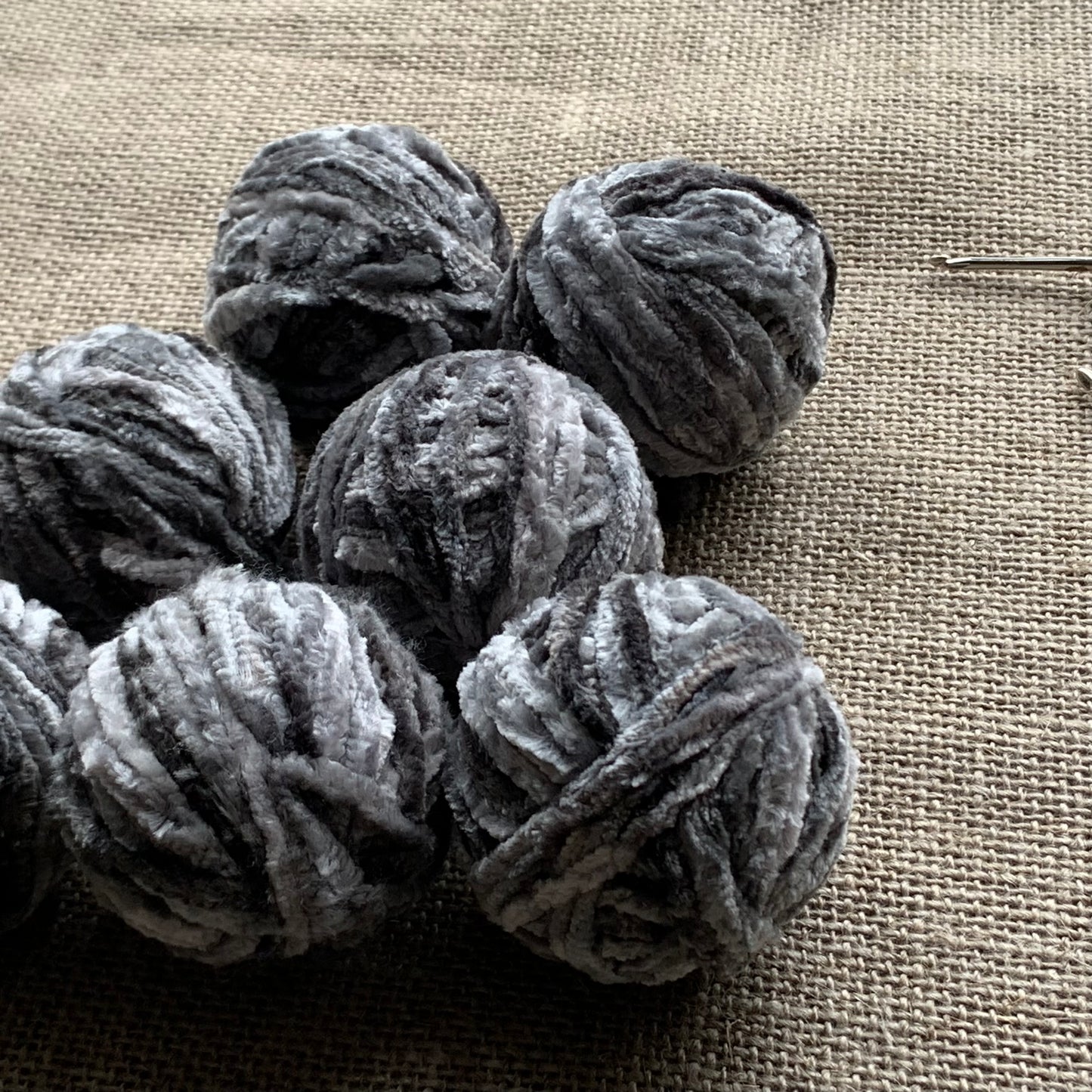 Stonework Crushed Velvet Yarn