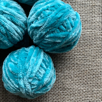 Aquamarine Velvet Yarn