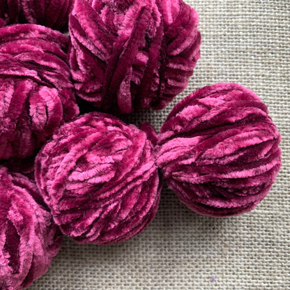 Plum Pudding Velvet Yarn