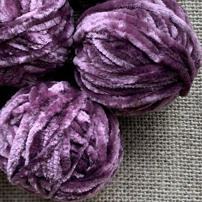 Smokey Violet Velvet Yarn