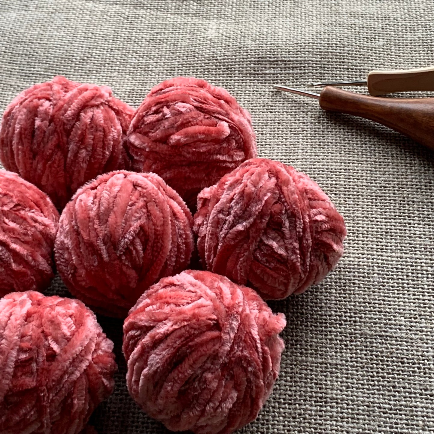 Peach Blossom Velvet Yarn