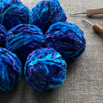 Blue Lagoon Crushed Velvet Yarn