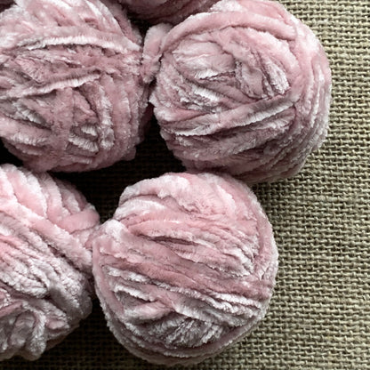 Bunny Pink Velvet Yarn