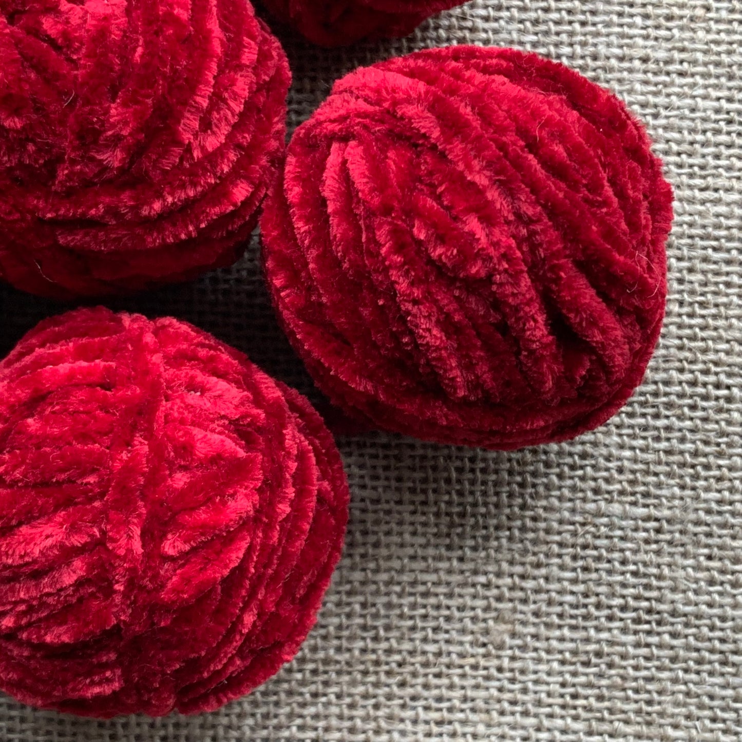 Ruby Shoes Velvet Yarn