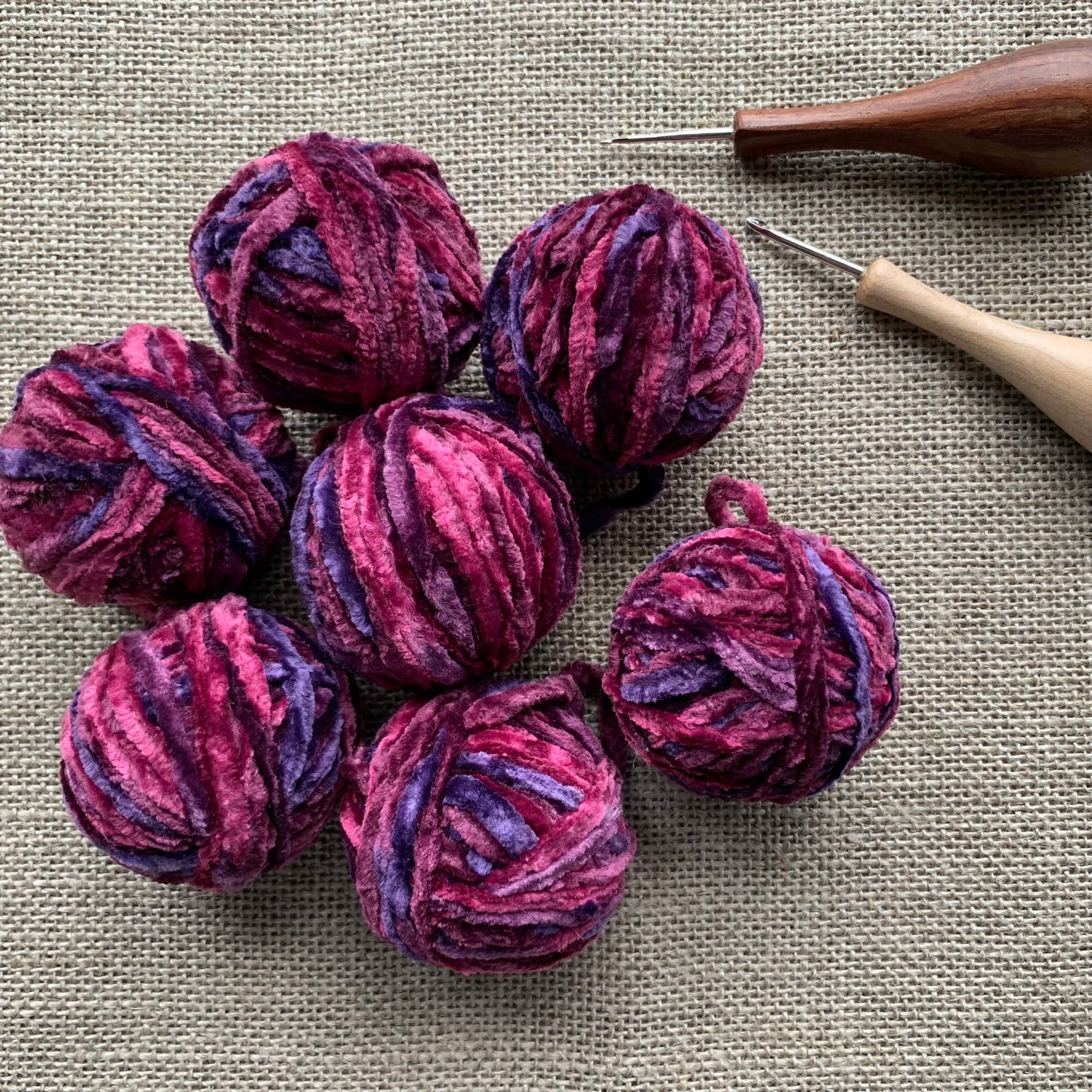 Very Berry Crushed Velvet Yarn