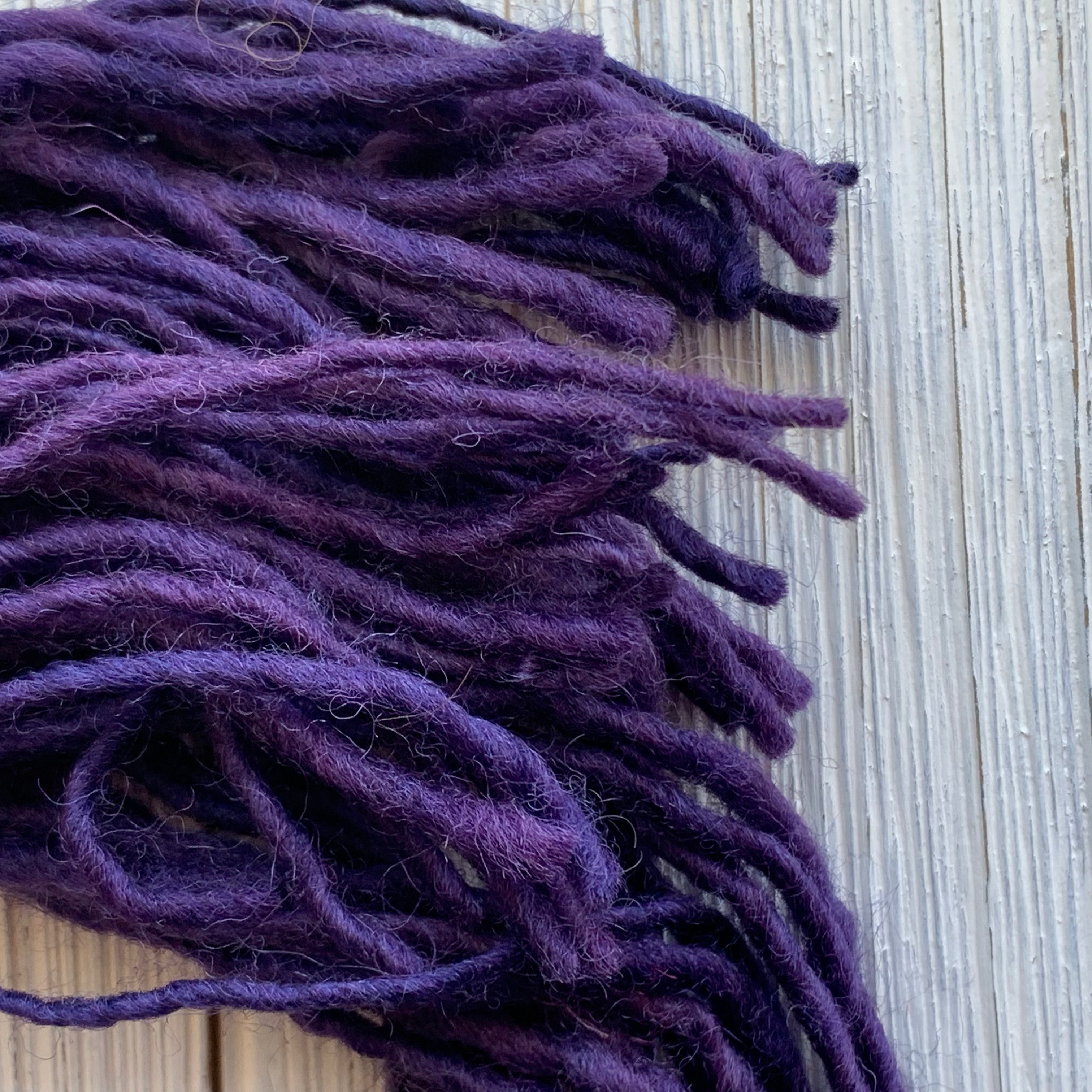 Hand-spun Purple 20g