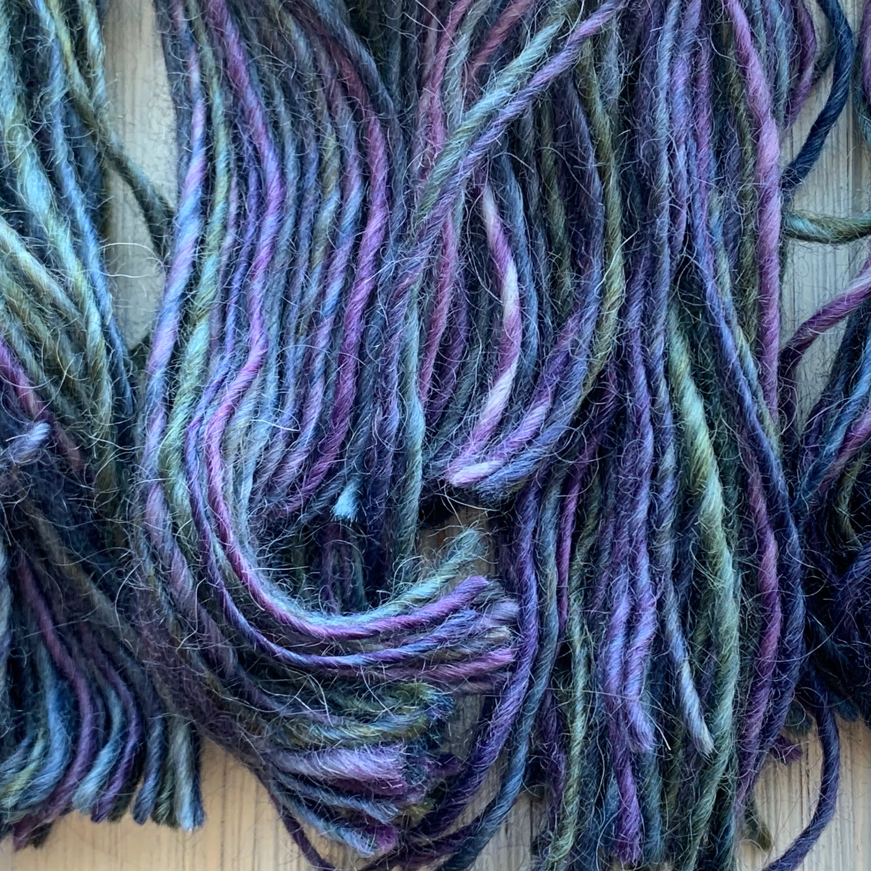 Hand-spun Aurora 20g